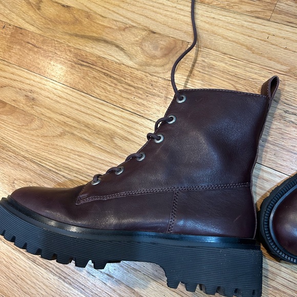 Lace up lugsole boots please note marks in third & 4th photo - Picture 8 of 16
